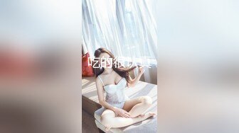 推特极品长腿苗条烧婊子【橙子】私拍，丝袜塞逼肛塞夹着假阳具公共场合露出边走边紫薇，骚话连天 (5)