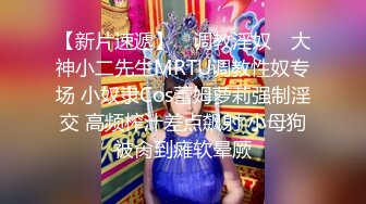 哥哥在外工作，我在家里玩弄嫂子。小侄子在客厅玩吃鸡游戏，我也让他妈妈吃我的鸡，后入时还要问嫂子，我哥操的爽，还是我这个弟弟操的爽