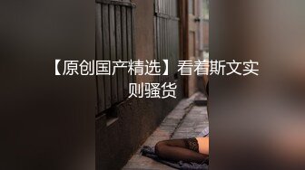 商场女厕刁钻角度近距离偷窥卷发老板娘的多毛小黑鲍