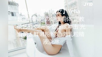 潜入写字楼女厕偷拍一身黑装长发美女被拍两次前后都被看光光