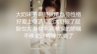   小少妇露脸酒店跟大哥激情啪啪，洗着澡让大哥玩乳交刺激，舔弯钩大鸡巴吸蛋蛋