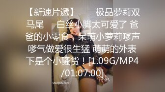 黑丝熟女人妻 骚货想要了跳艳舞诱惑你 黑色制服下雪白的肉体就问你挡不挡得住视觉和生理上的双重刺激