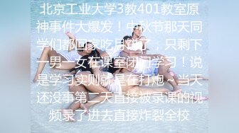 【新片速遞 】   气质女神，紫色丝袜，白皙大胸，模特身材主动掰穴，超级粉蝴蝶逼 特写阴道口 